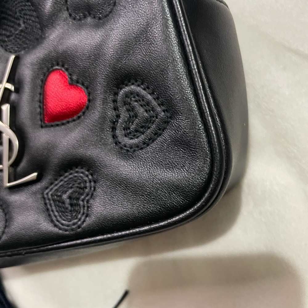 Saint Laurent Lou Heart Belt Bag ❤️ - Picture 3 of 11